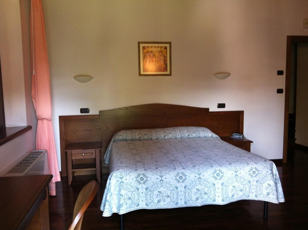 אסקולי פיצ'נו Agriturismo La Cantina חדר תמונה