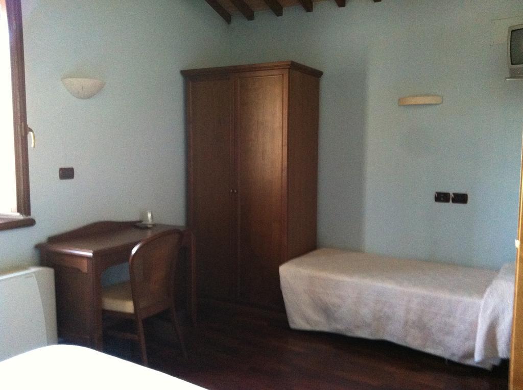 אסקולי פיצ'נו Agriturismo La Cantina חדר תמונה